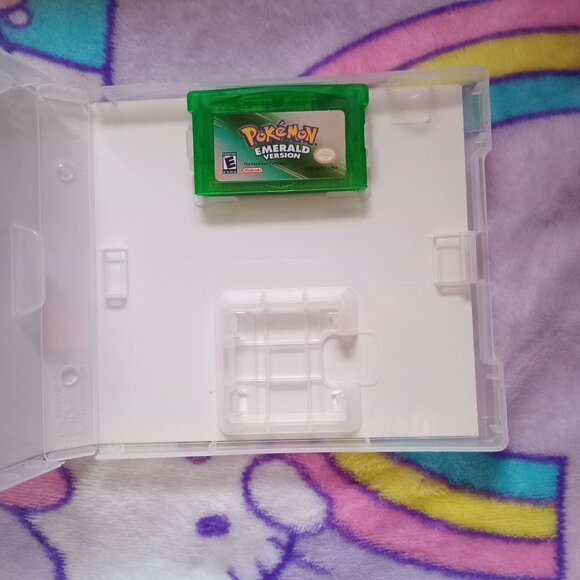 Pokemon Emerald Version GBA - Picture 3 of 3